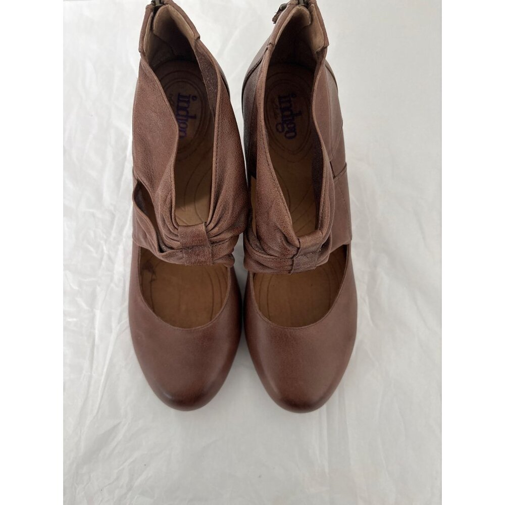 Indigo by Clarks Heels 8 Brown Leather Booties Cutout Knotted Detail Office Chic - Picture 7 of 16